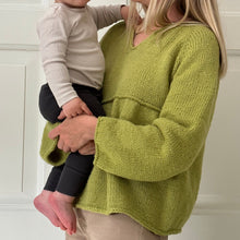 Load image into Gallery viewer, Spire Blouse - Fremstrikk 2023 - English