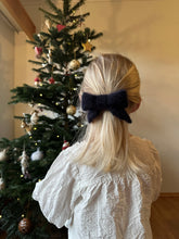 Load image into Gallery viewer, Aftens Christmas Bow - English