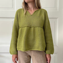 Load image into Gallery viewer, Spire Blouse - Fremstrikk 2023 - English