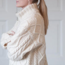 Load image into Gallery viewer, Vangen sweater - English