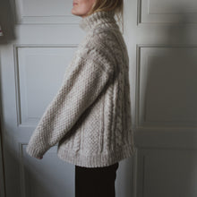 Load image into Gallery viewer, Fridagsgenser - dansk