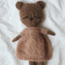 Load image into Gallery viewer, Bobbo the bear - English
