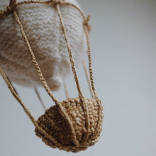 Load image into Gallery viewer, Aftens luftballong no2 - dansk