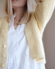 Load image into Gallery viewer, Fridag Cardigan - Col en V - French