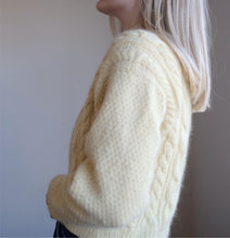 Load image into Gallery viewer, Fridag Cardigan - Col en V - French