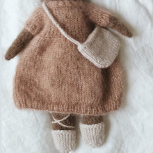Load image into Gallery viewer, Bobbo the bear - English
