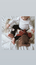 Load image into Gallery viewer, Bobbo the bear - English