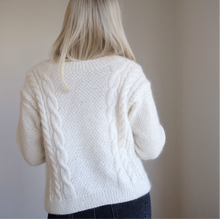 Load image into Gallery viewer, Fridag cardigan - English
