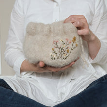 Load image into Gallery viewer, Knitted knitting bags - English