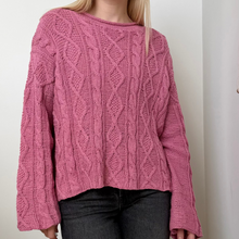 Load image into Gallery viewer, Sval Vea Sweater - English