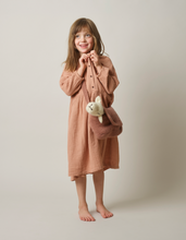 Load image into Gallery viewer, Rille bag &amp; Rille backpack - raumagarnxaftenstrikk - English
